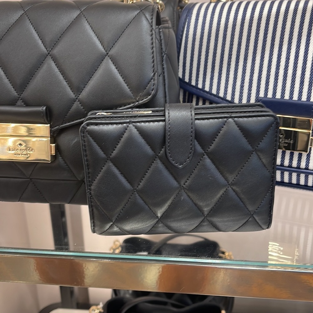 Kate Spade Carey Medium Compartment Bifold Wallet 
COLOR: Black
NWT - Picture 7 of 16
